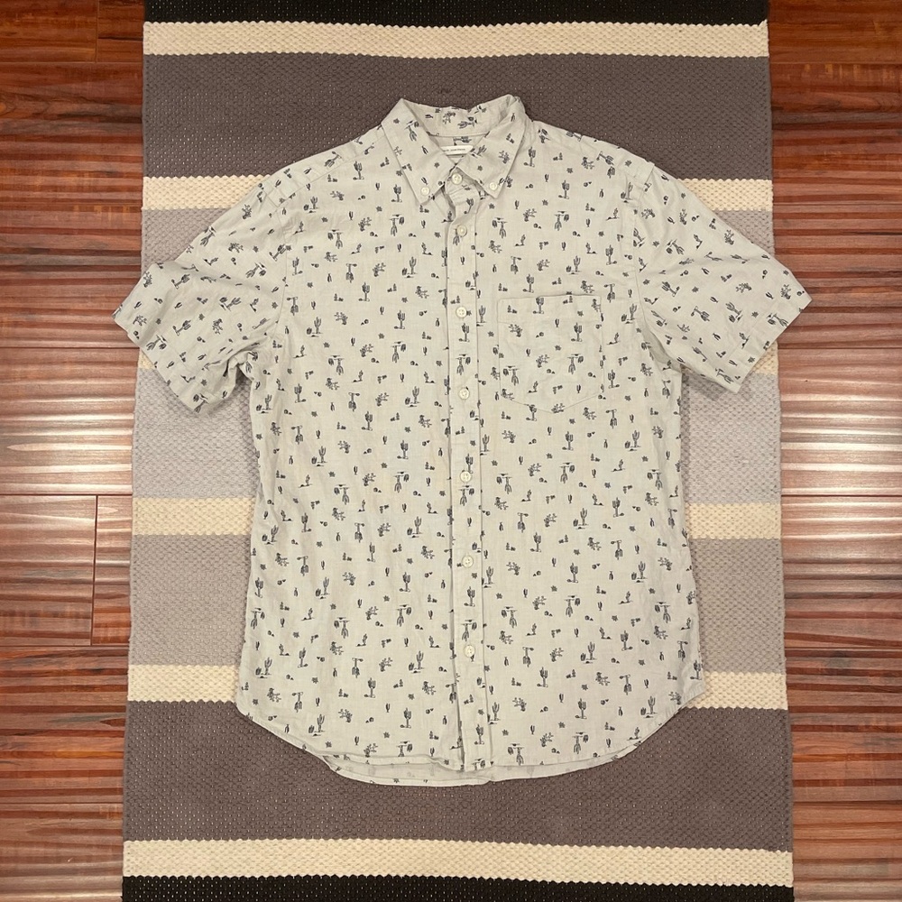 Old Navy - Men Grey Cactus Button Up SS